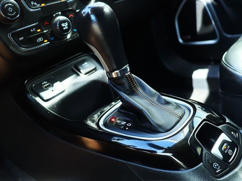 Used 2018 Jeep Compass Limited w/ Navigation Group image 53