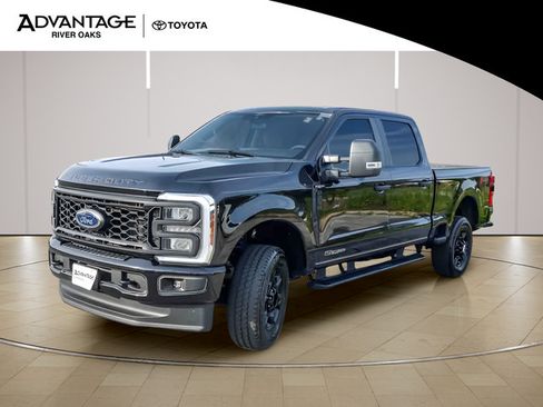 Used 2024 Ford F250 XL w/ STX Appearance Package AWD/4WD image 4
