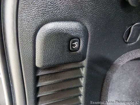 Used 2021 Jeep Grand Cherokee Limited image 24