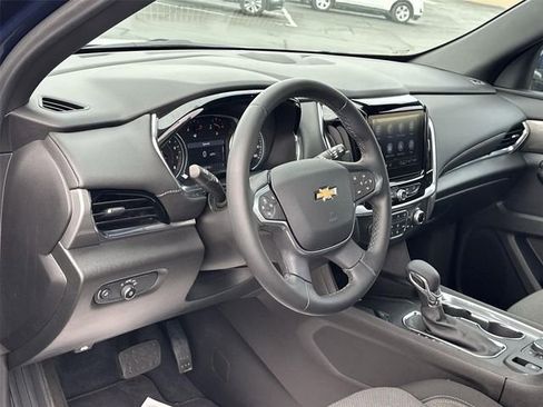 Certified 2023 Chevrolet Traverse LT FWD image 10