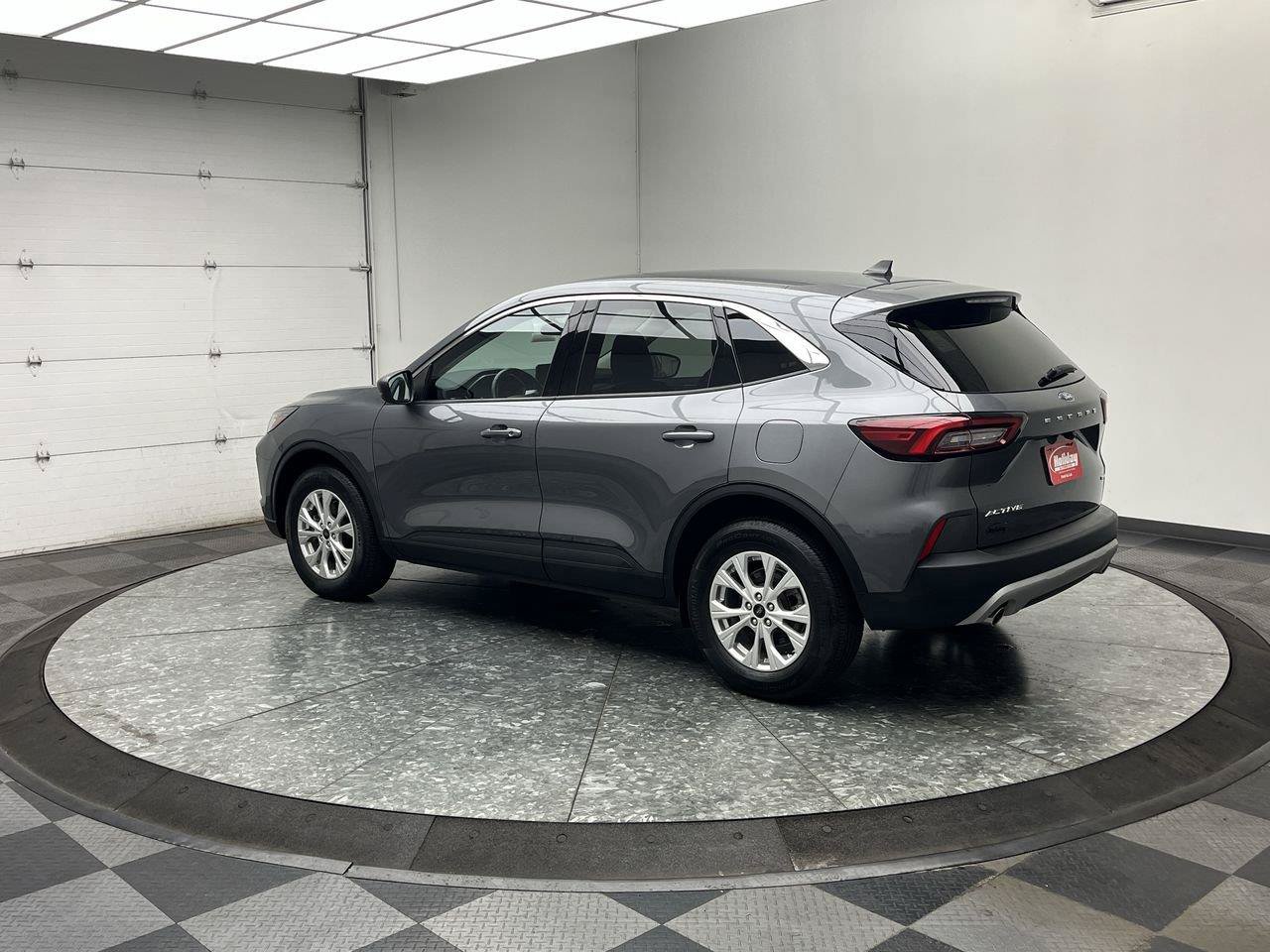 Used 2024 Ford Escape Active AWD/4WD image 30