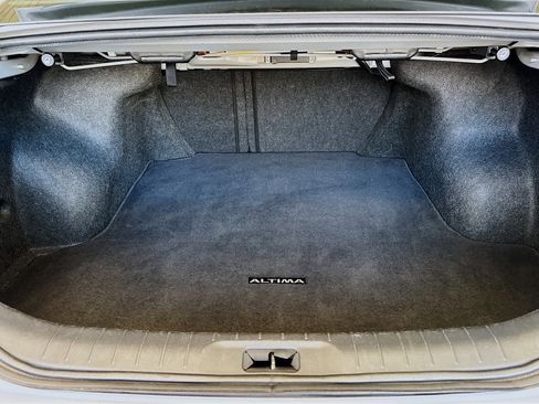 Used 2023 Nissan Altima 2.0 SR image 17