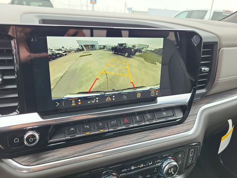 New 2026 GMC Sierra 1500 SLT image 21