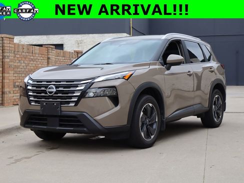 Used 2024 Nissan Rogue SV w/ SV Premium Package FWD image 1