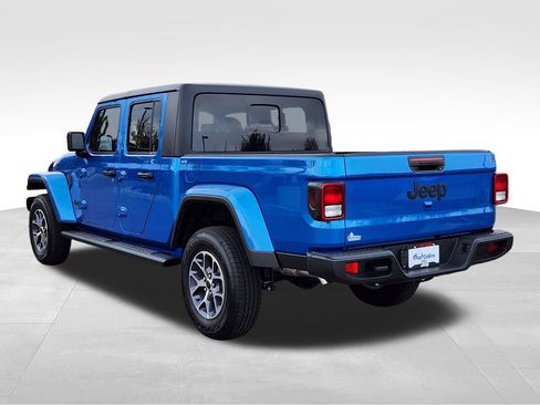 New 2025 Jeep Gladiator Sport image 3