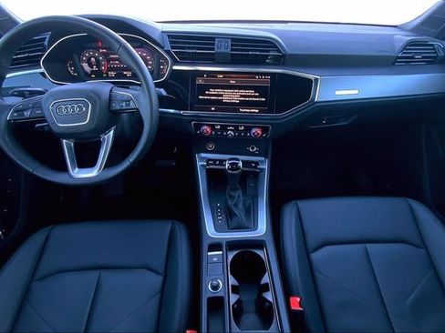 Certified 2025 Audi Q3 2.0T Premium w/ Convenience Package image 15