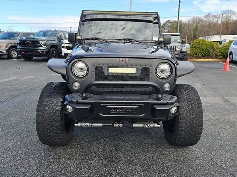 Used 2017 Jeep Wrangler Unlimited Rubicon image 2