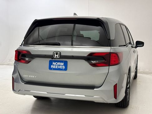 New 2026 Honda Odyssey EX-L image 9