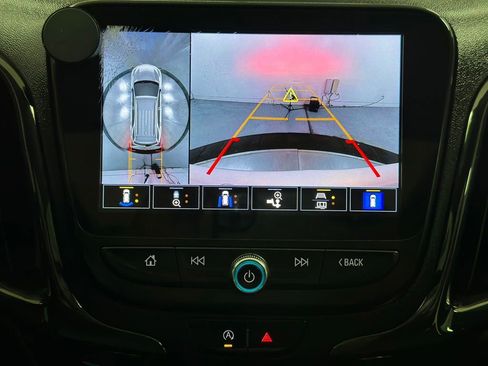 Used 2022 Chevrolet Equinox RS w/ RS Leather Package FWD image 7