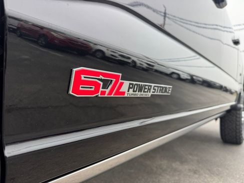 Used 2025 Ford F250 King Ranch w/ Chrome Package image 27