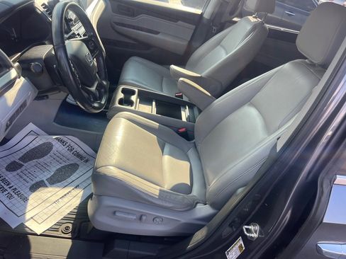 Used 2018 Honda Odyssey EX-L image 11