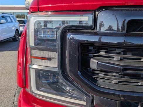 Used 2022 Ford F250 Lariat w/ Black Appearance Package image 10