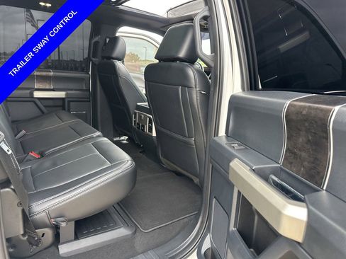 Used 2022 Ford F250 Lariat w/ Lariat Ultimate Package AWD/4WD image 19