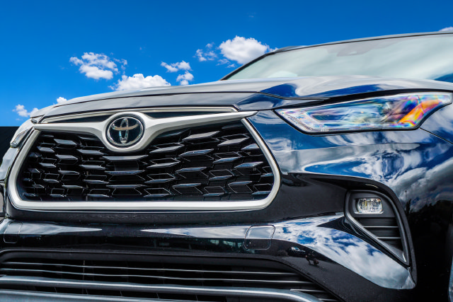 Used 2023 Toyota Highlander XLE FWD image 36