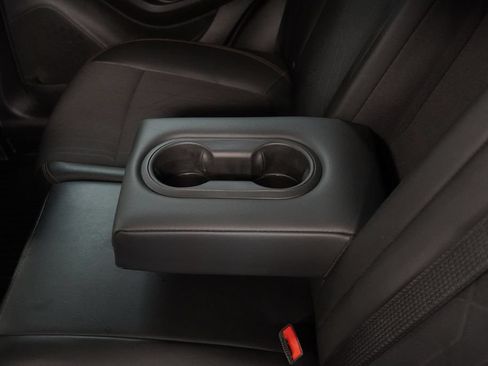 Used 2020 Chevrolet Trax LT w/ LT Convenience Package FWD image 27