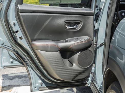 Certified 2025 Honda HR-V Sport image 32