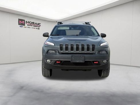 Used 2015 Jeep Cherokee Trailhawk AWD/4WD image 3