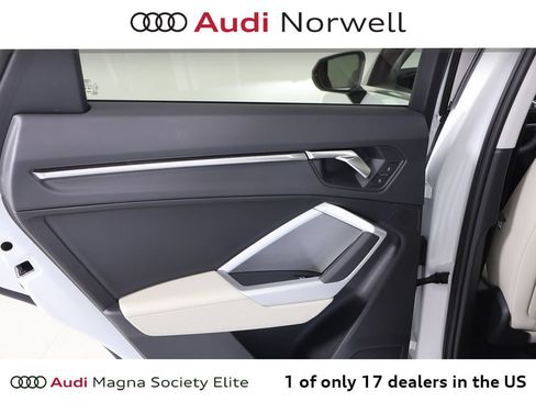 Used 2025 Audi Q3 2.0T Premium w/ Convenience Package AWD/4WD image 21