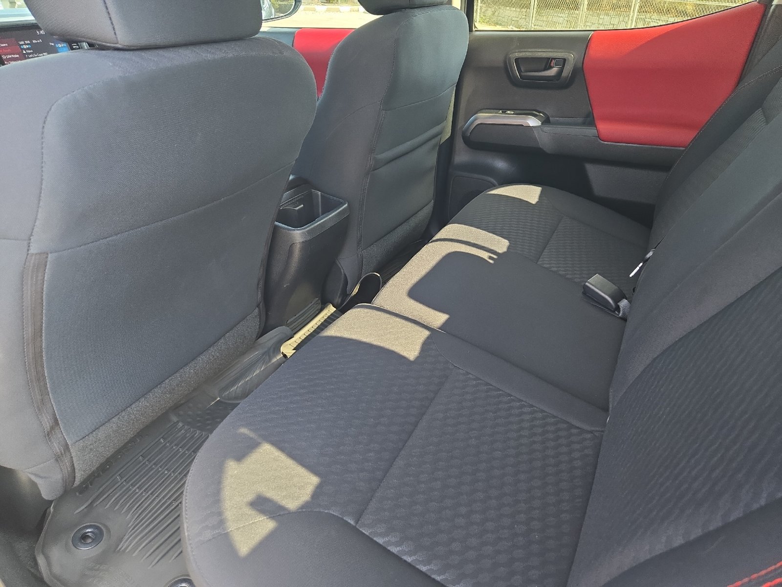 Certified 2021 Toyota Tacoma SR5 AWD/4WD image 11