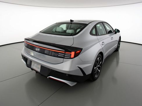 Used 2025 Hyundai Sonata SEL image 9