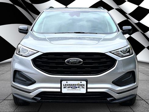 Certified 2022 Ford Edge SE w/ Black Appearance Package AWD/4WD image 3