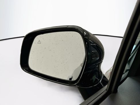Used 2026 Kia Carnival FWD image 16