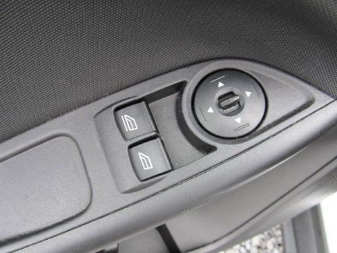 Used 2015 Ford Focus S image 22