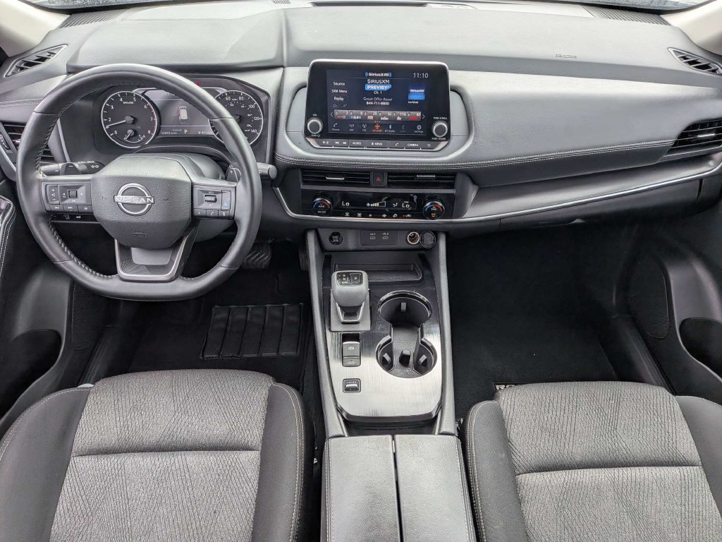 Used 2025 Nissan Rogue SV FWD image 15