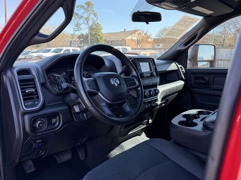 Used 2024 RAM 2500 Tradesman w/ Chrome Appearance Group image 15