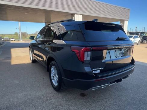 Used 2026 Ford Explorer Active w/ Active Comfort Package RWD image 6