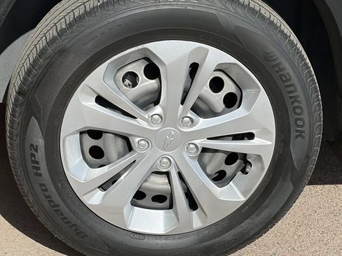 Used 2024 Chevrolet Trax LS FWD image 11