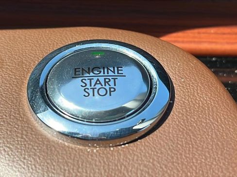 Used 2023 Lincoln Aviator Reserve w/ Equipment Group 201A RWD image 24