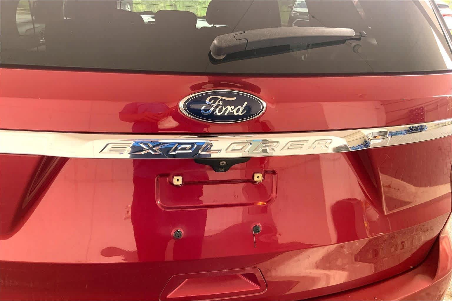 Used 2017 Ford Explorer XLT FWD image 29