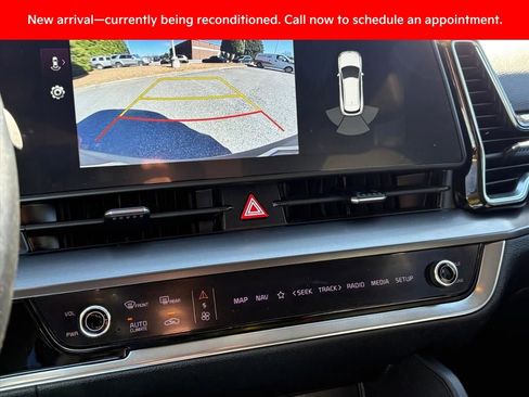 Certified 2023 Kia Sportage EX image 10