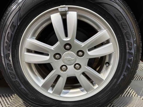 Used 2014 Chevrolet Sonic LT image 31