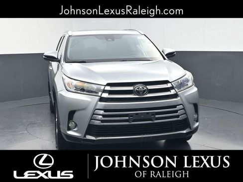 Used 2018 Toyota Highlander Limited image 4