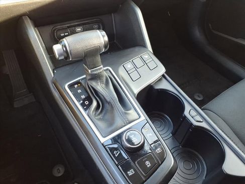 Used 2024 Kia Sportage LX image 16
