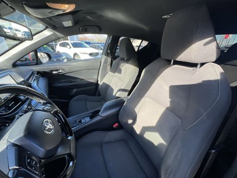 Used 2018 Toyota C-HR XLE image 13