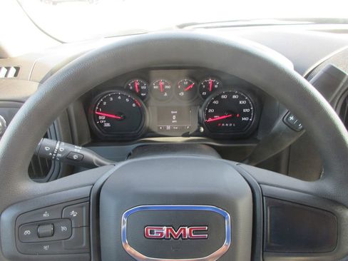 New 2026 GMC Sierra 1500 Pro AWD/4WD image 16