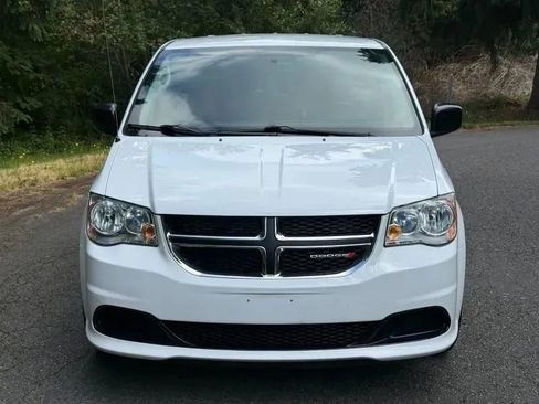 Used 2016 Dodge Grand Caravan Crew image 2
