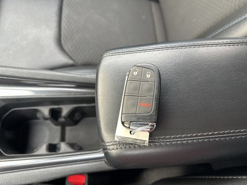 Used 2024 Jeep Compass Latitude AWD/4WD image 65