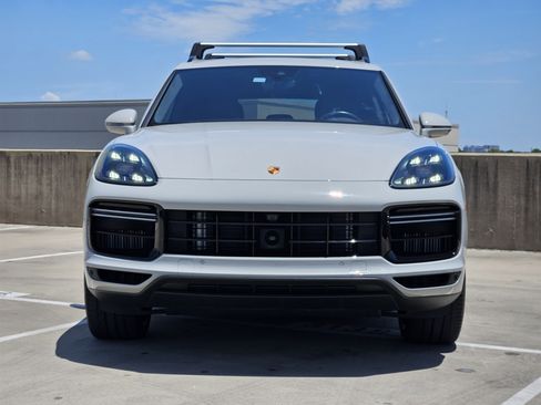 Certified 2023 Porsche Cayenne Turbo S AWD/4WD image 11