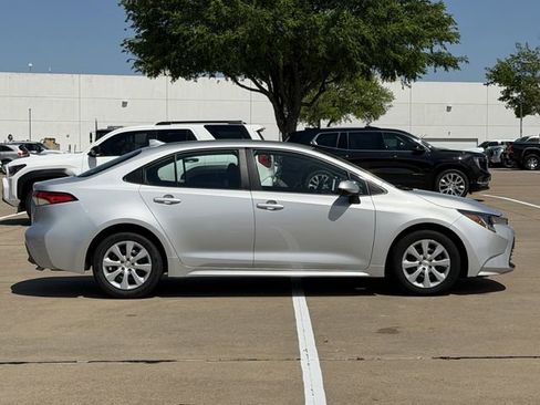 Used 2024 Toyota Corolla LE image 3