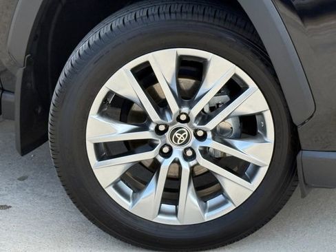 Used 2025 Toyota RAV4 XLE Premium FWD image 2