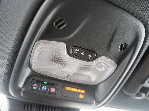 Used 2025 Chevrolet Colorado Z71 image 33