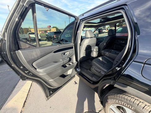 Used 2025 Honda Pilot Touring image 20