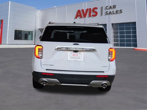 Used 2023 Ford Explorer Limited image 3