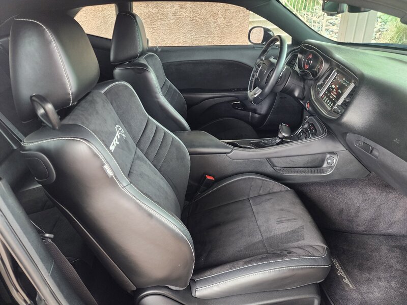 Used 2017 Dodge Challenger SRT Hellcat RWD image 60