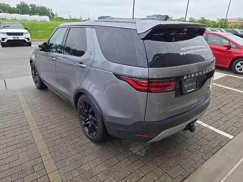Used 2025 Land Rover Discovery S AWD/4WD image 7