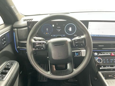 Used 2025 Hyundai Santa Fe Calligraphy image 18